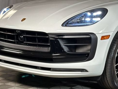 Used 2024 Porsche Macan S AWD/4WD image 3