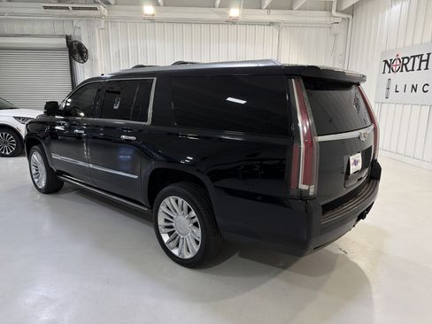 Used 2017 Cadillac Escalade ESV Platinum image 3