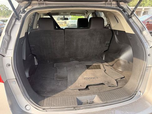Used 2015 Nissan Rogue S w/ Convenience Package FWD image 5