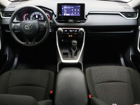 Certified 2025 Toyota RAV4 XLE FWD image 29