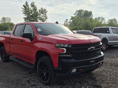 Used 2022 Chevrolet Silverado 1500 LT Trail Boss w/ Convenience Package II AWD/4WD image 2