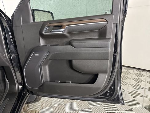 Used 2023 Chevrolet Silverado 1500 LT Trail Boss w/ Convenience Package II AWD/4WD image 28