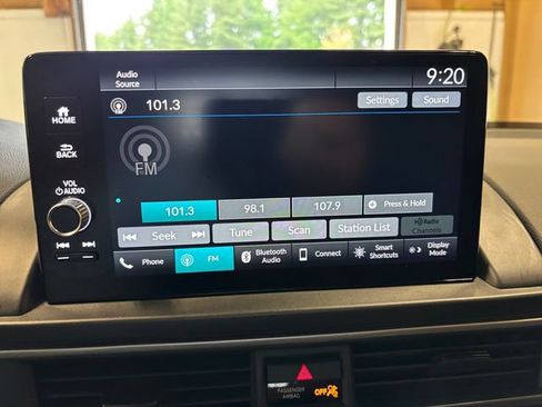 Used 2025 Honda Pilot EX-L image 19
