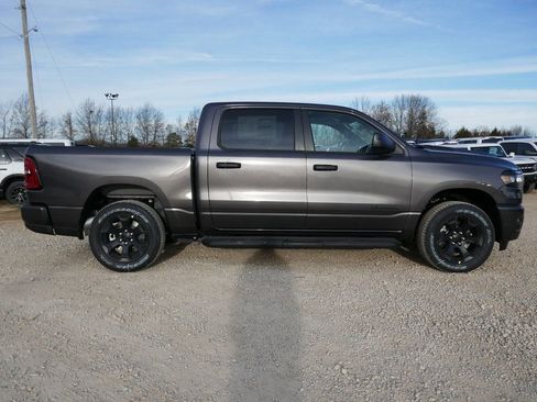 New 2026 RAM 1500 Express AWD/4WD image 3