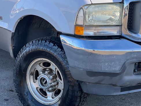Used 2004 Ford F350 Lariat image 26