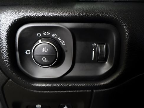 Used 2022 RAM 1500 Big Horn AWD/4WD image 35