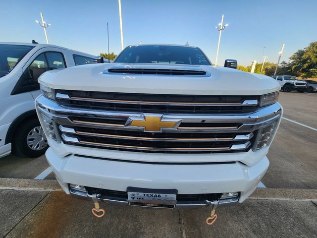 Used 2022 Chevrolet Silverado 3500 High Country w/ Z71 Off-Road Package AWD/4WD image 2