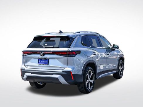 New 2025 Volkswagen Tiguan SE image 7