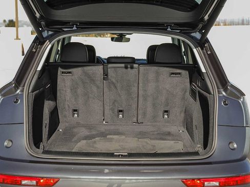 Used 2020 Audi Q5 2.0T Premium w/ Convenience Package image 24