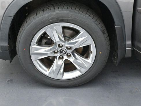 Used 2019 Toyota Highlander Limited AWD/4WD image 43