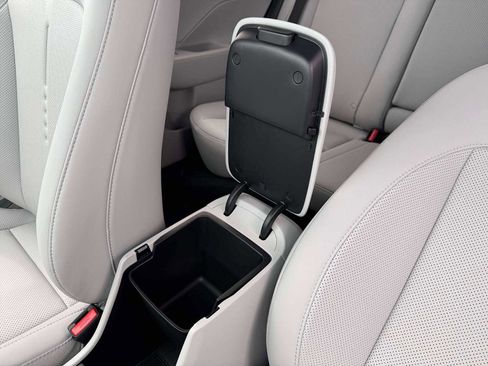 New 2026 Hyundai Kona SEL Premium image 19