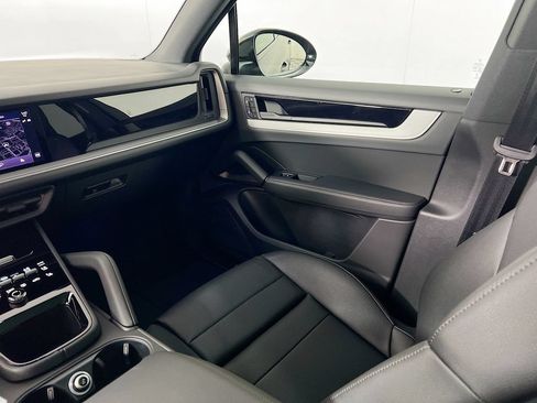 New 2026 Porsche Cayenne AWD/4WD image 26