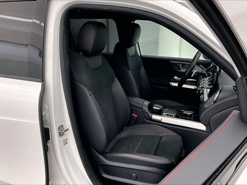 Certified 2023 Mercedes-Benz GLB 250 4MATIC image 6