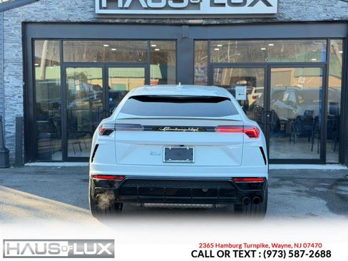 Used 2022 Lamborghini Urus image 35