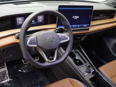 New 2026 Volkswagen Tiguan SEL R-Line image 6