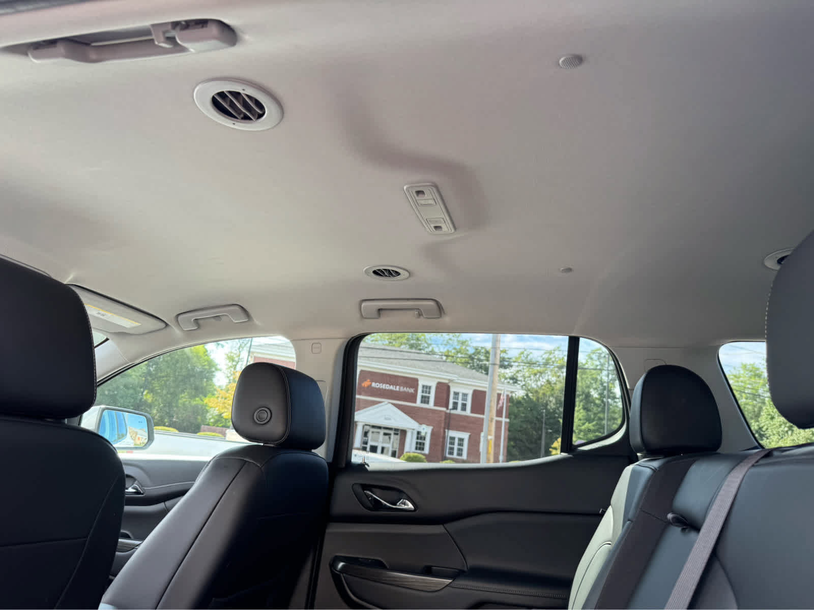 Used 2023 GMC Acadia SLT AWD/4WD image 26