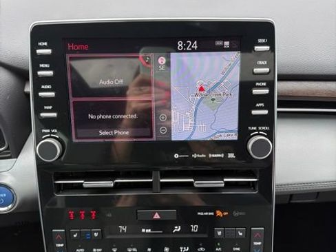 Certified 2022 Toyota Avalon Limited FWD image 15