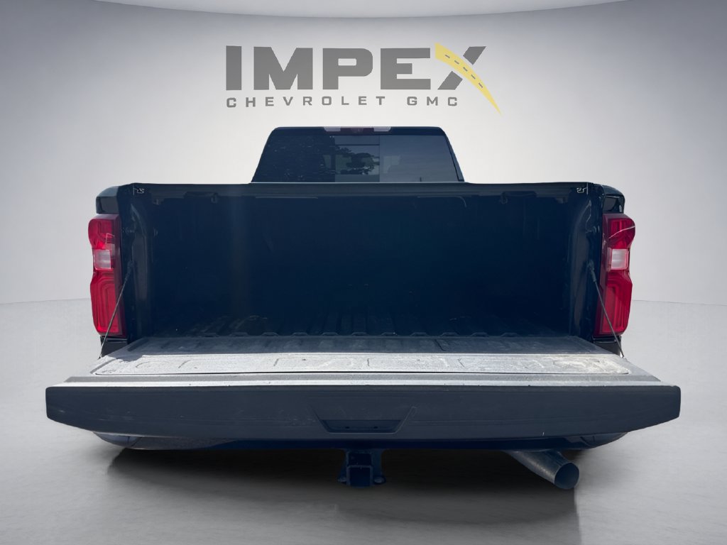 Used 2023 Chevrolet Silverado 3500 High Country AWD/4WD image 32