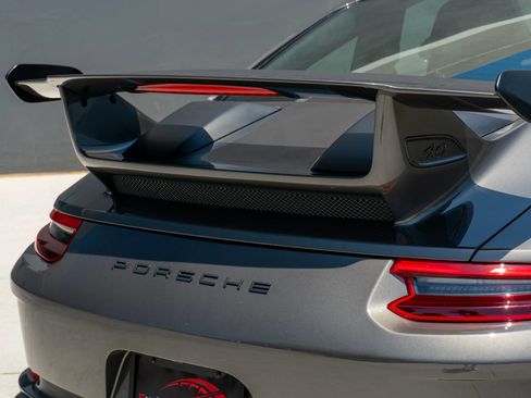 Used 2018 Porsche 911 GT3 RWD image 39