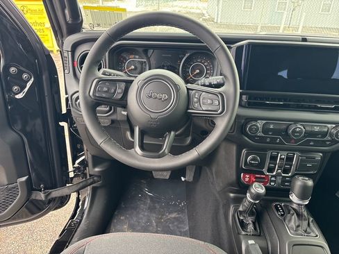 New 2026 Jeep Wrangler Unlimited Rubicon AWD/4WD image 13