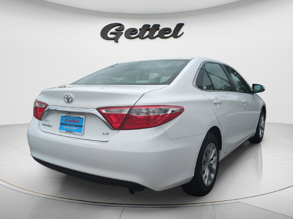Used 2016 Toyota Camry LE FWD image 5