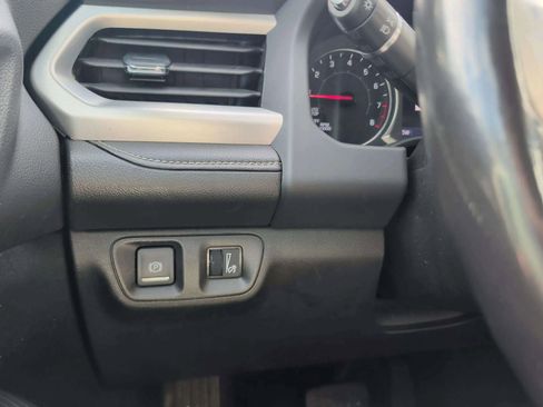 Used 2021 GMC Acadia SLT image 24