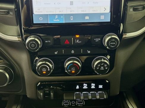 New 2026 RAM 1500 4x4 Crew Cab image 15