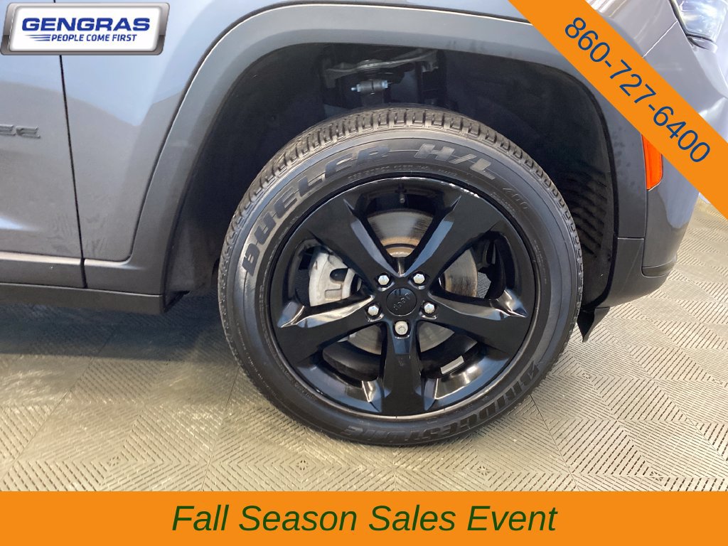 Used 2023 Jeep Grand Cherokee L Altitude AWD/4WD image 48