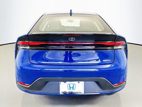 Used 2023 Toyota Prius LE FWD image 6