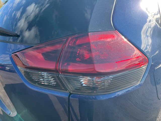 Used 2019 Nissan Rogue SL w/ Premium Package AWD/4WD image 10