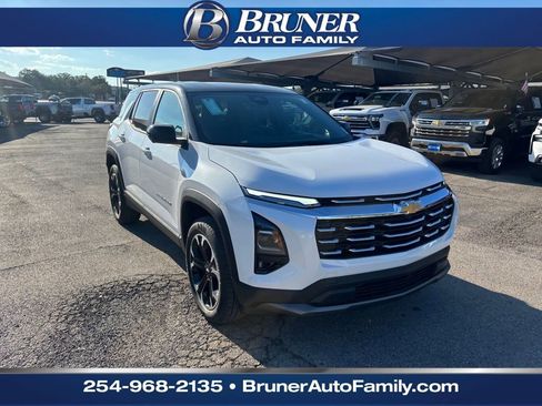 New 2026 Chevrolet Equinox LT w/ Convenience Package II image 3