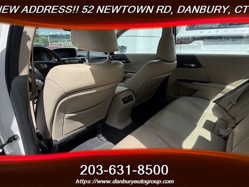 Used 2014 Honda Accord Touring image 17
