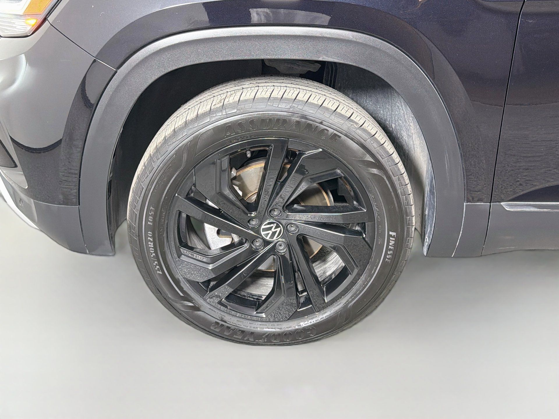 Used 2023 Volkswagen Atlas SE w/ Black Wheel Package FWD image 31