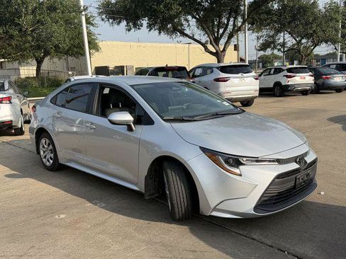 Certified 2026 Toyota Corolla LE FWD image 3