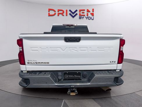 Used 2020 Chevrolet Silverado 2500 LTZ w/ LTZ Convenience Package AWD/4WD image 4