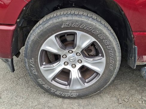 Used 2023 RAM 1500 Laramie AWD/4WD image 12