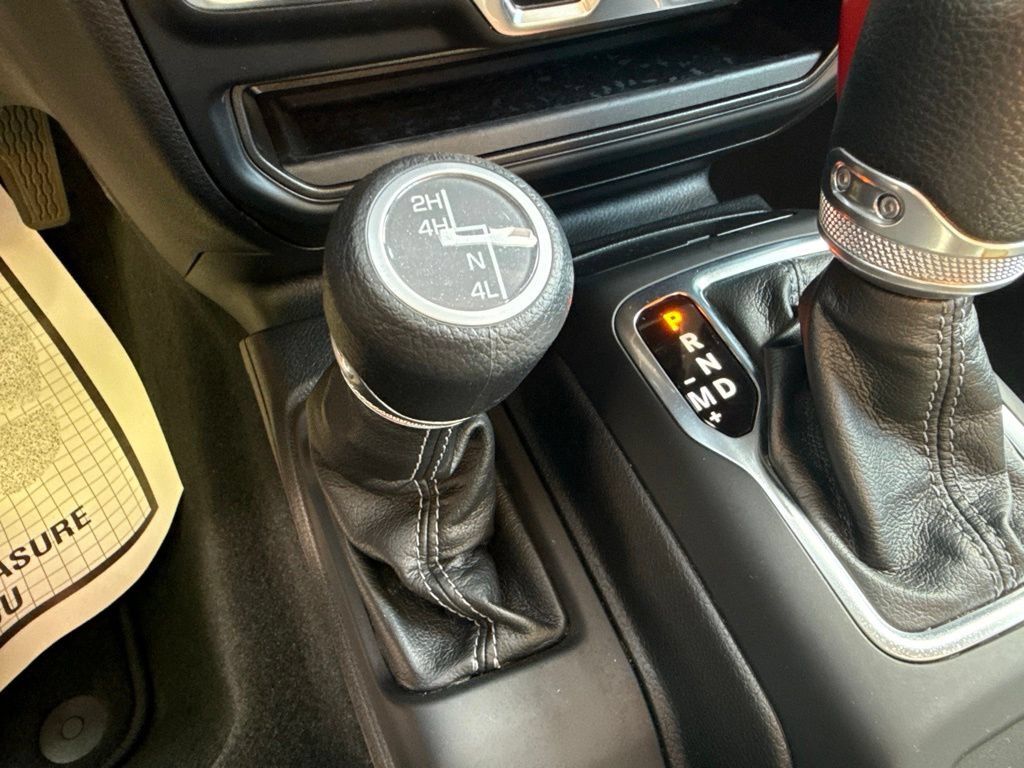Used 2024 Jeep Gladiator Sport AWD/4WD image 33