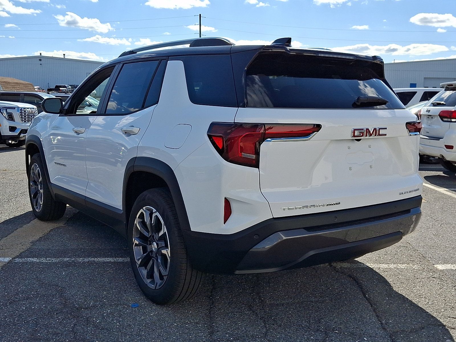 New 2027 GMC Terrain Elevation w/ Elevation Premium Package AWD/4WD image 3