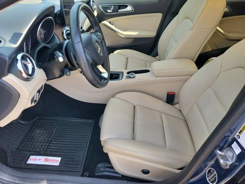 Used 2019 Mercedes-Benz GLA 250 4MATIC image 4