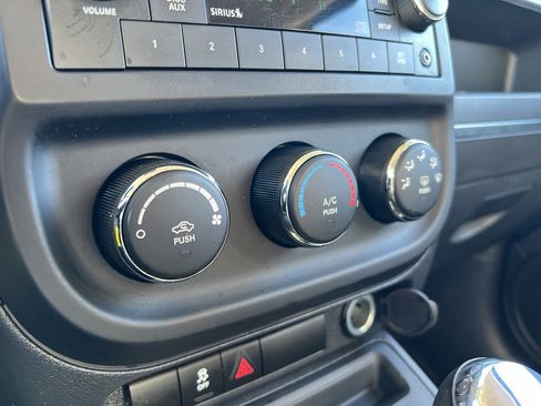 Used 2016 Jeep Patriot Sport image 29