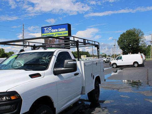 Used 2025 RAM 3500 Tradesman RWD image 17