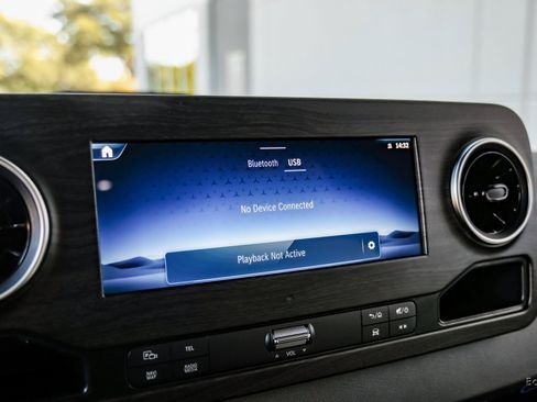 Used 2025 Mercedes-Benz Sprinter 3500 image 63