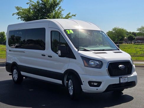 Used 2024 Ford Transit 350 XLT RWD image 3