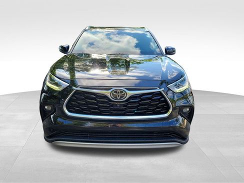 Used 2021 Toyota Highlander Platinum image 7