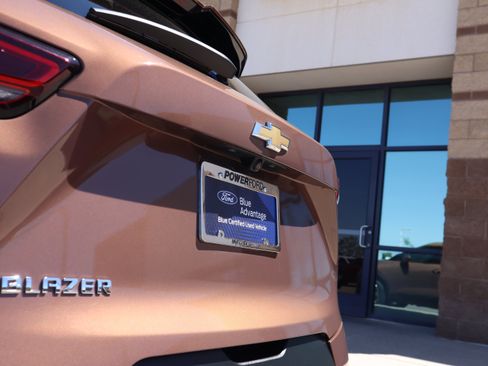 Used 2023 Chevrolet Blazer LT FWD image 19