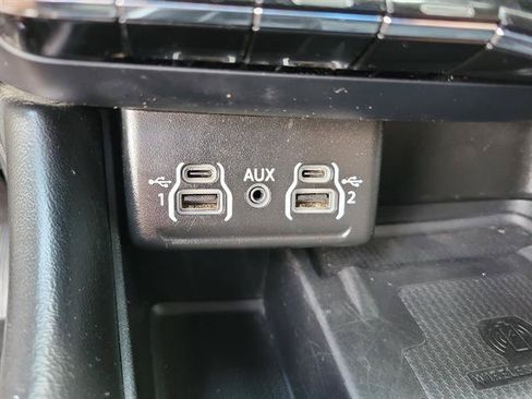 Used 2022 Dodge Durango GT RWD image 14