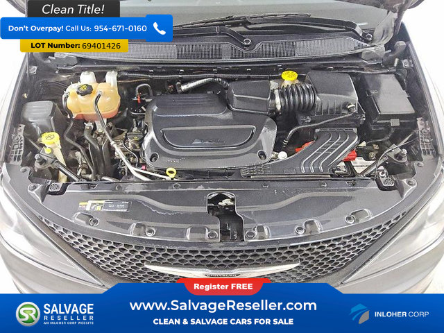 Used 2022 Chrysler Voyager LX FWD image 16