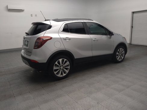 Used 2020 Buick Encore Preferred FWD image 10