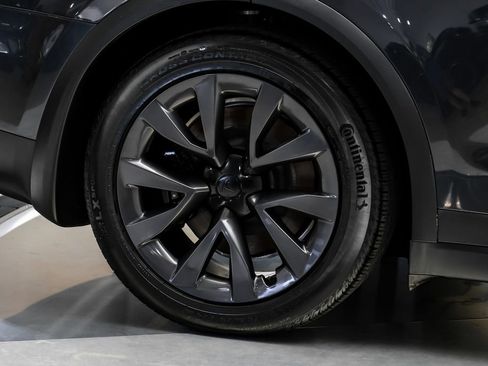 Used 2024 Tesla Model X AWD/4WD image 57