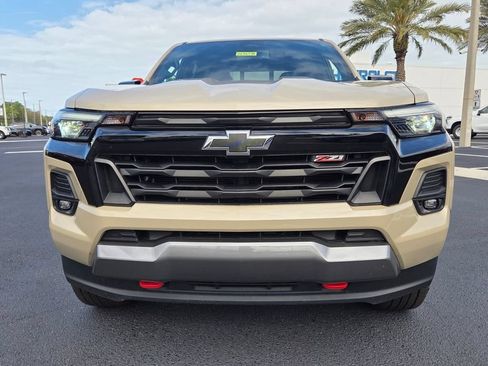 Used 2023 Chevrolet Colorado Z71 w/ Z71 Convenience Package 2 AWD/4WD image 2
